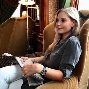 Meet your Posher, Donata